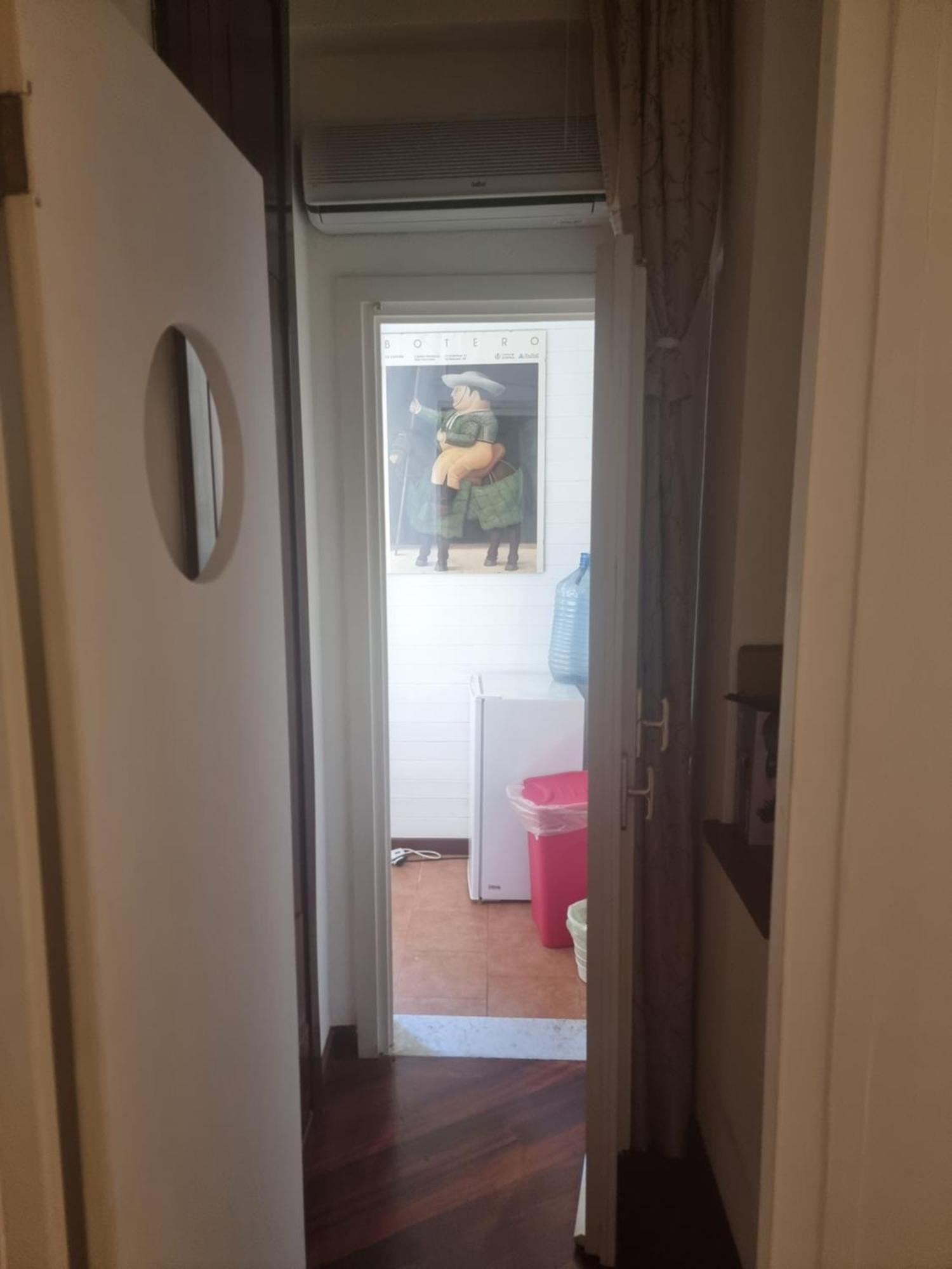 Clorinda'S Rooms Бари Экстерьер фото